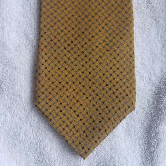 Kenneth Cole New York All Silk Necktie  / Suit Tie - Picture 3 of 13